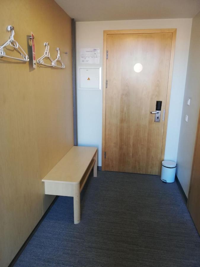 Zaliasis Slenis - Self Check-In Hotel - Free Parking Aukstkiemiai Extérieur photo